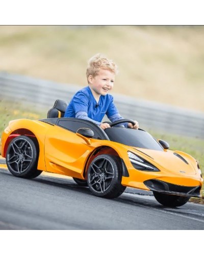 MCLAREN 720S კაუჩუკის საბურავებით.